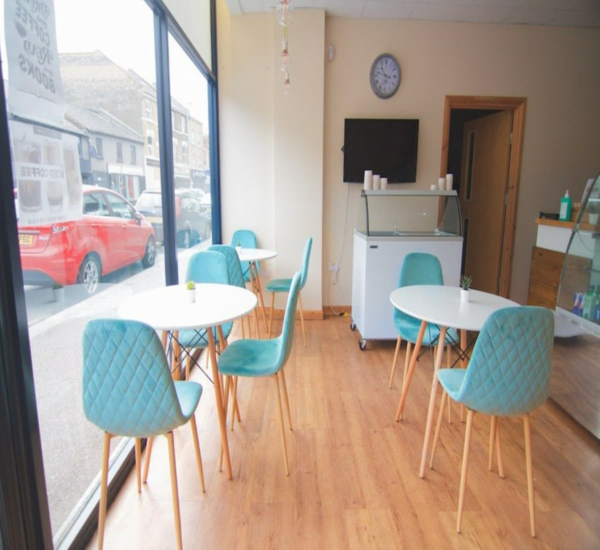 High Road, London, E10
